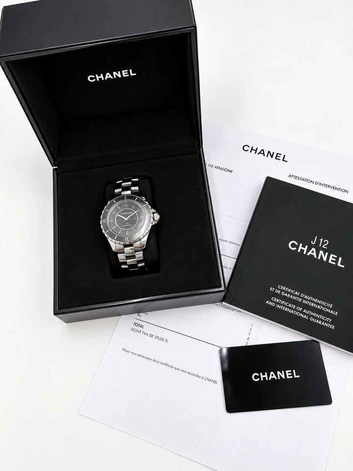 Montre Chanel J12