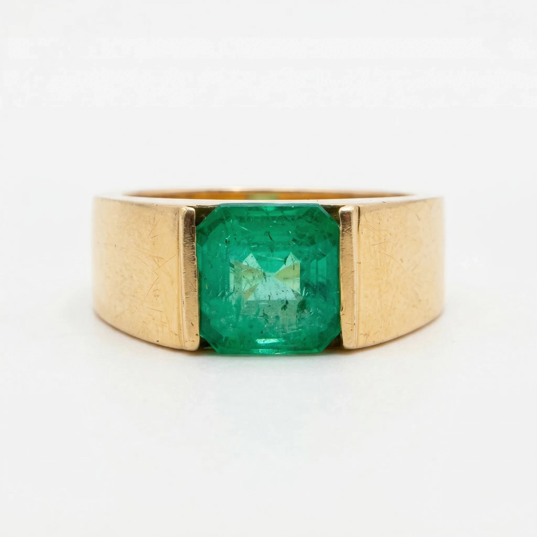 Cartier Bague Tank Or jaune et Émeraude