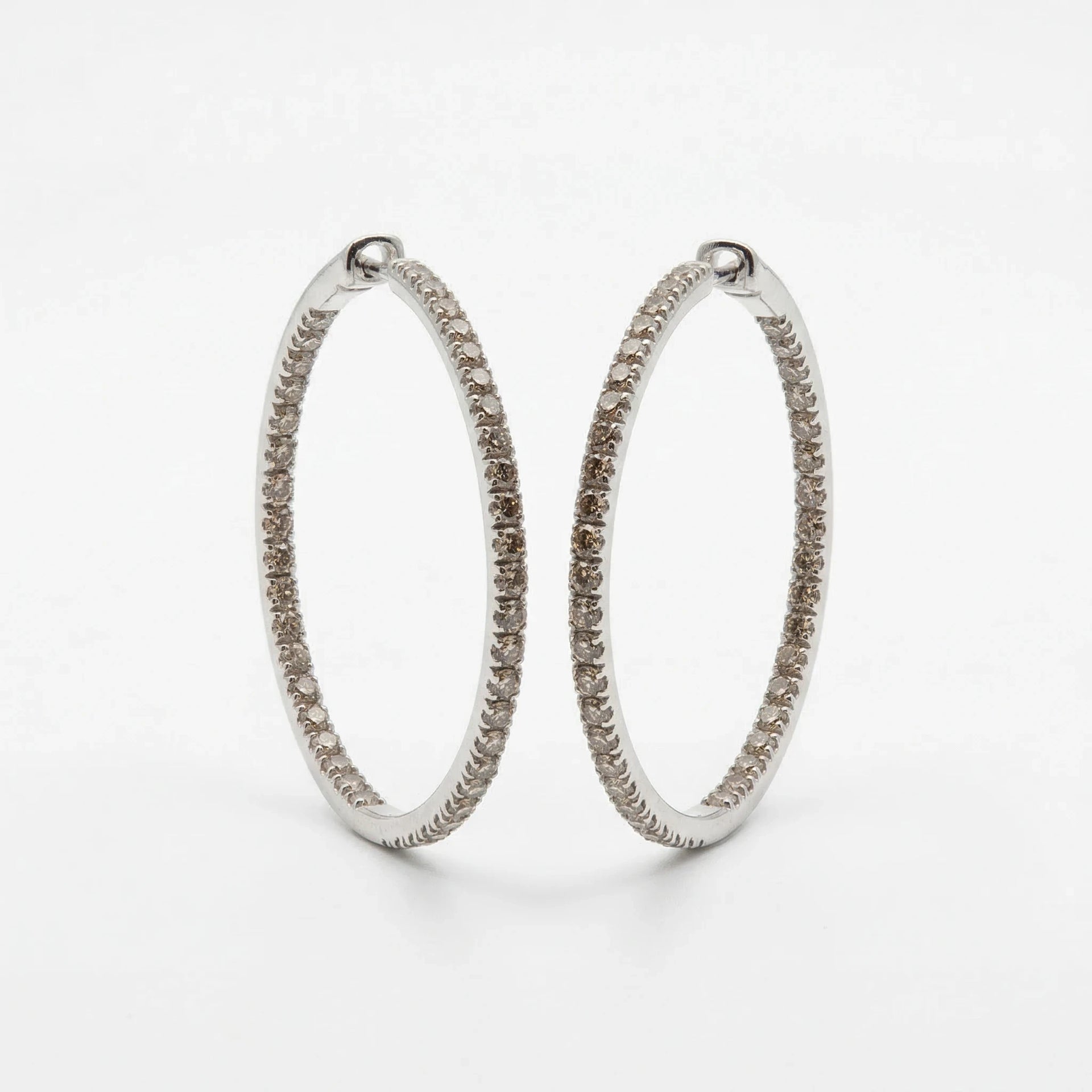 Boucles d'oreilles Or blanc et Diamant pavage