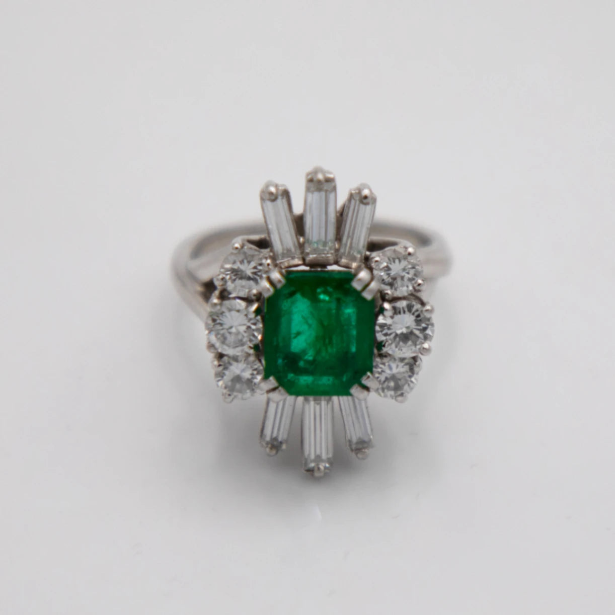 Bague Platine et Émeraude