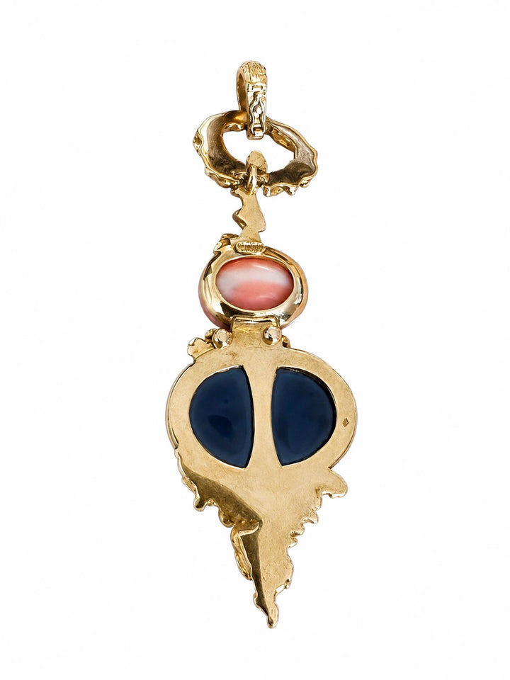 Chaumet Pendentif Or jaune et Corail