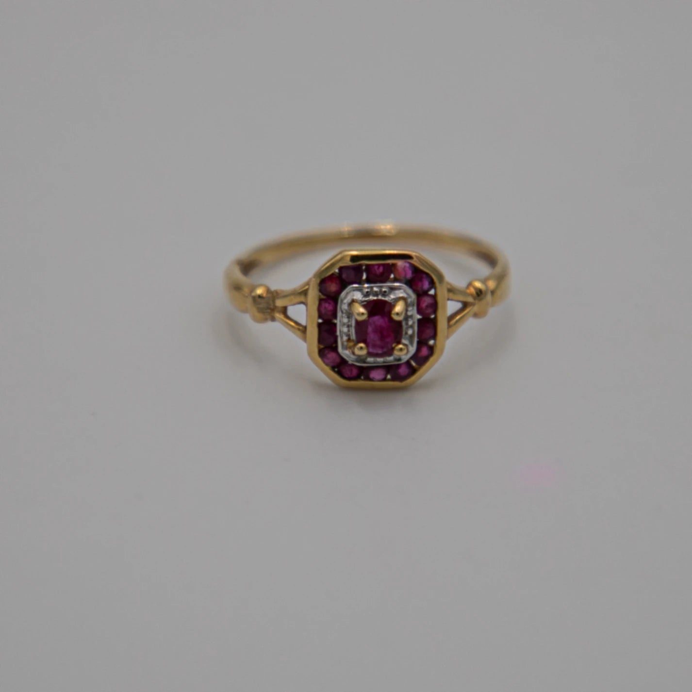 Bague Or jaune et Rubis