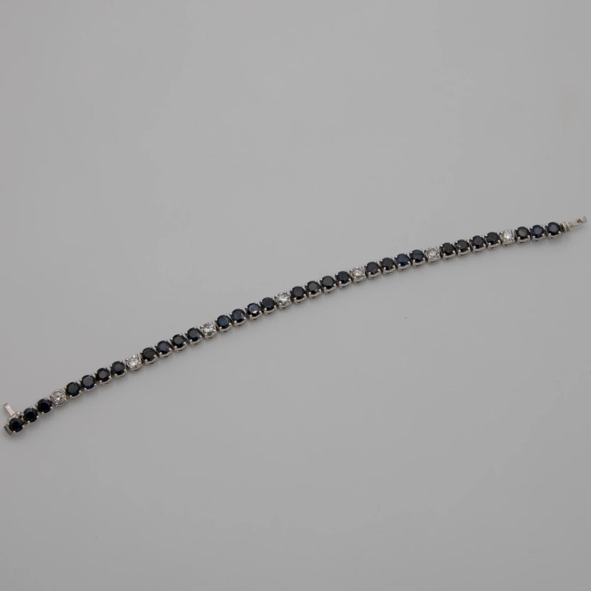 Bracelet or et Pavé de saphirs