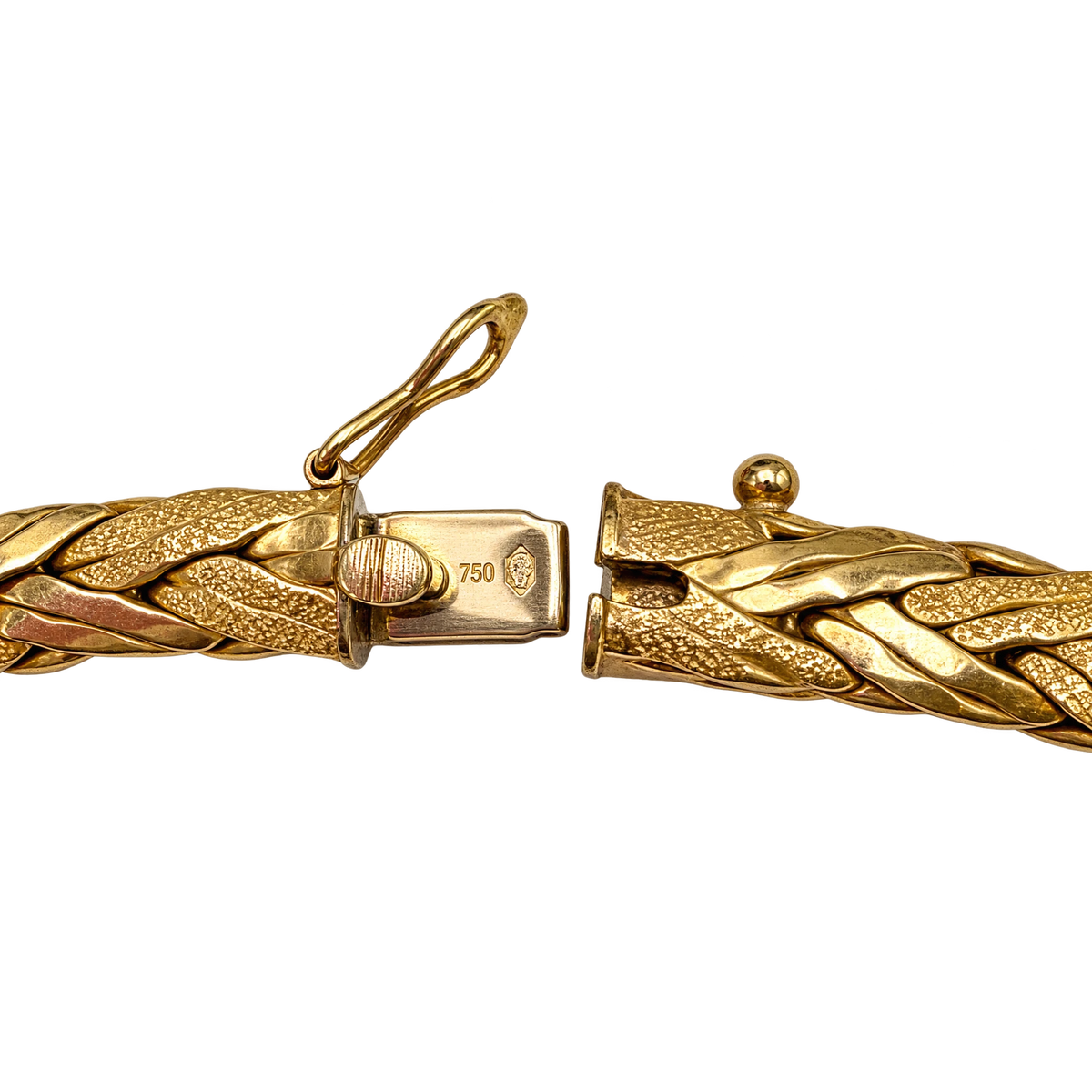 Collier or