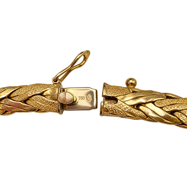 Collier or