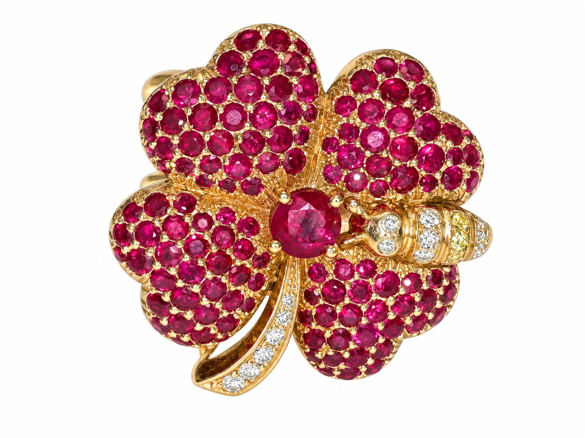 Bague or et rubis pavage