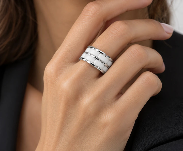 Chanel Bague Ultra or et Ceramique