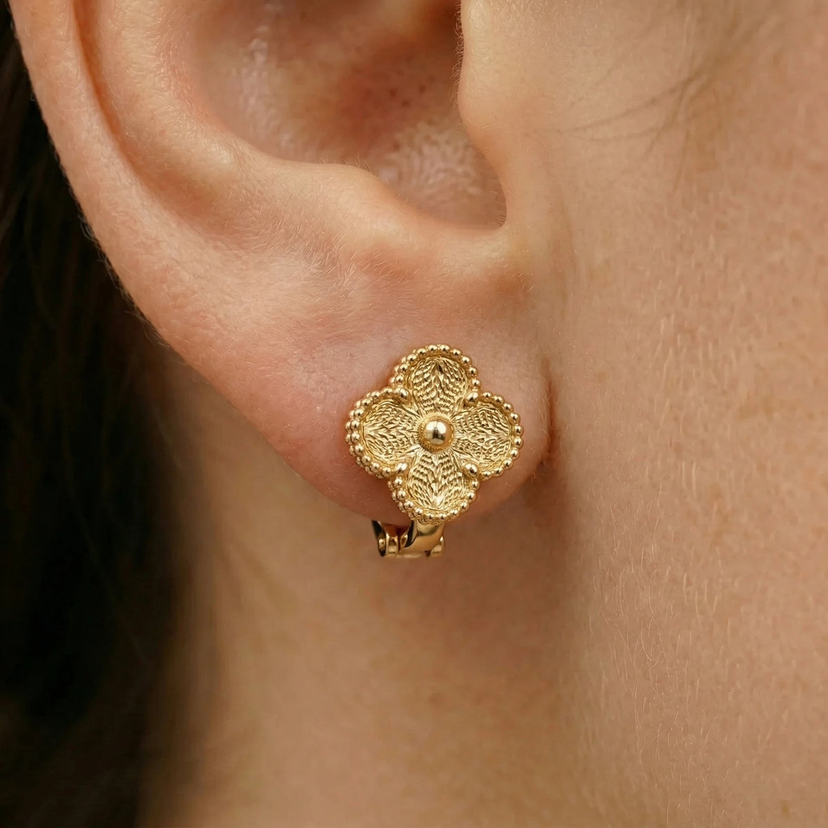 Van Cleef & Arpels Boucles d'oreilles Alhambra or