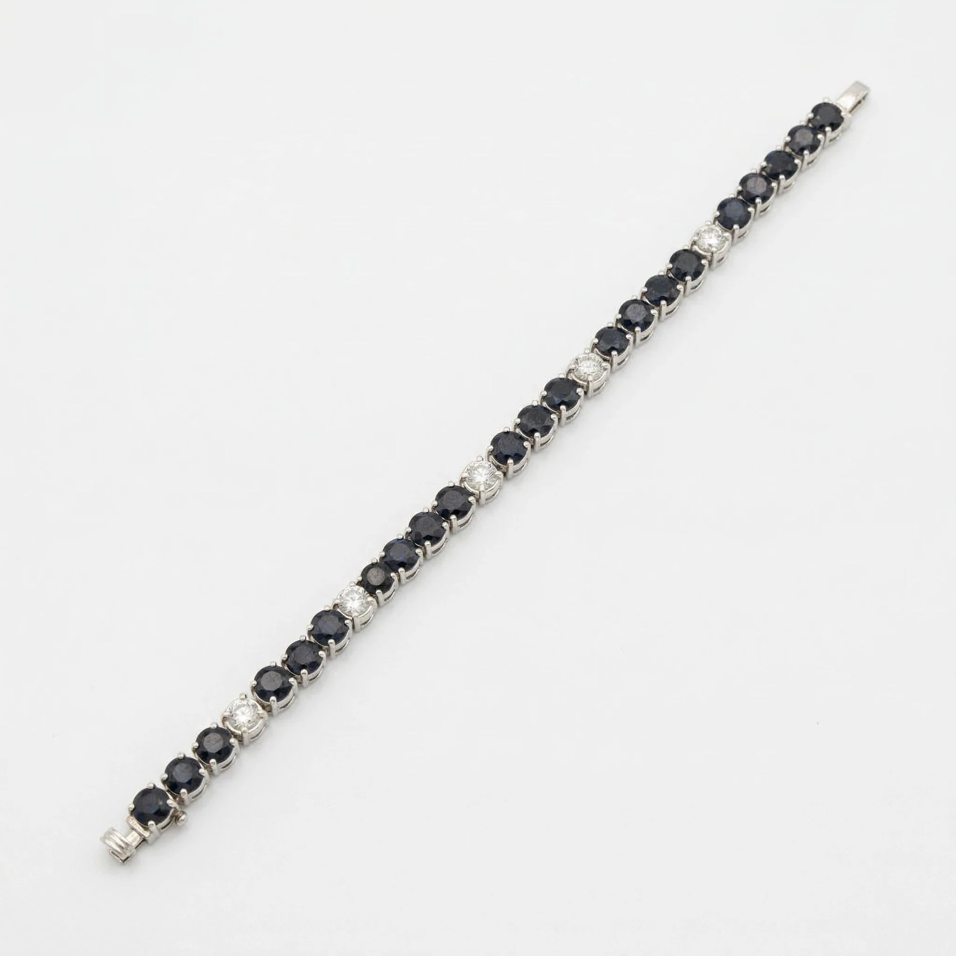 Bracelet or et Pavé de saphirs