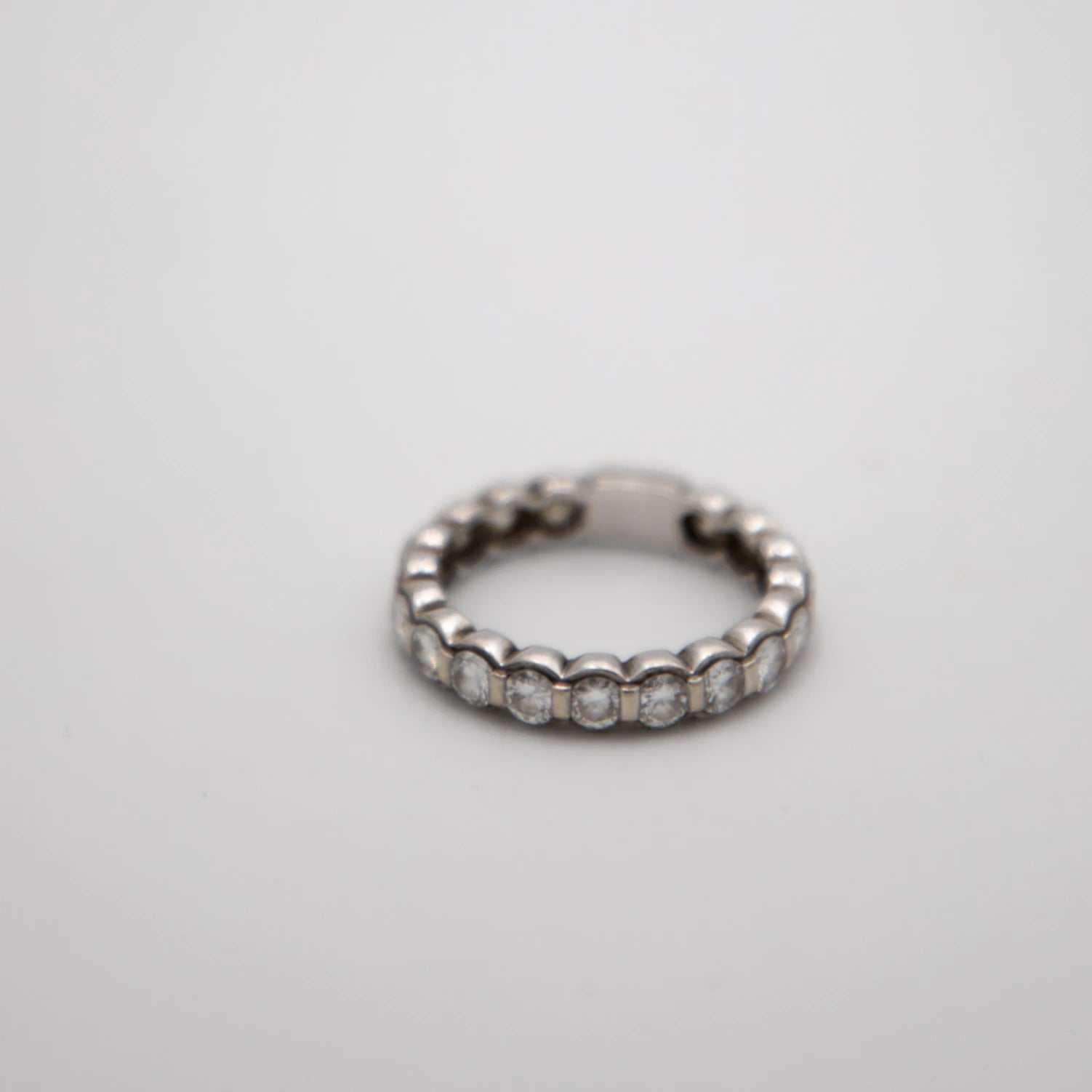 Bague Or blanc et Diamant pavage