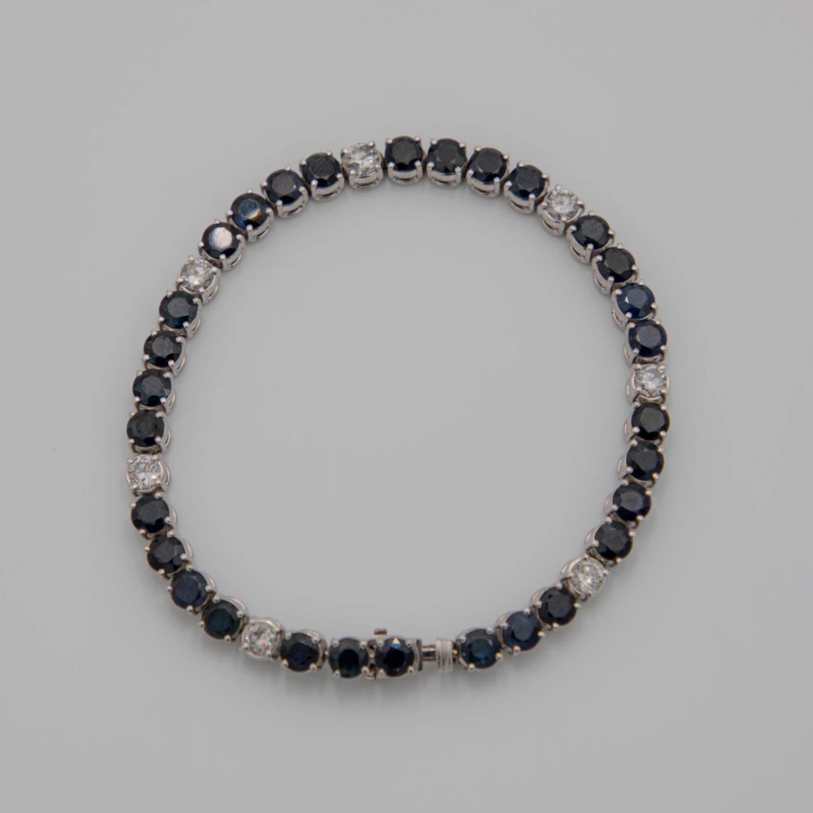 Bracelet or et Pavé de saphirs