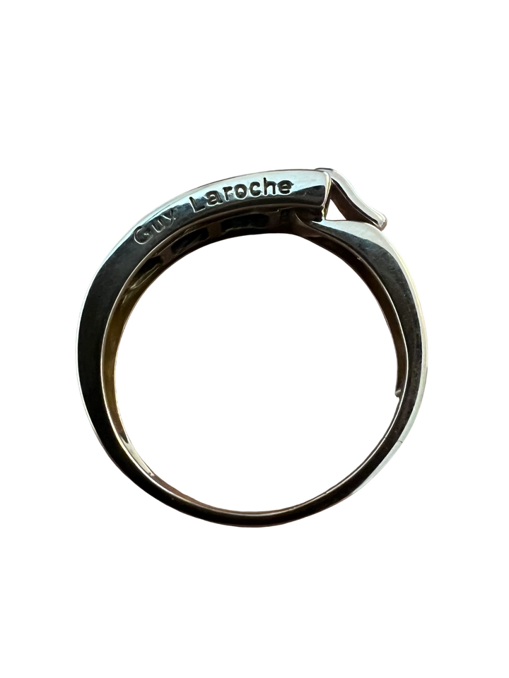 Guy Laroche Bague or et Saphir