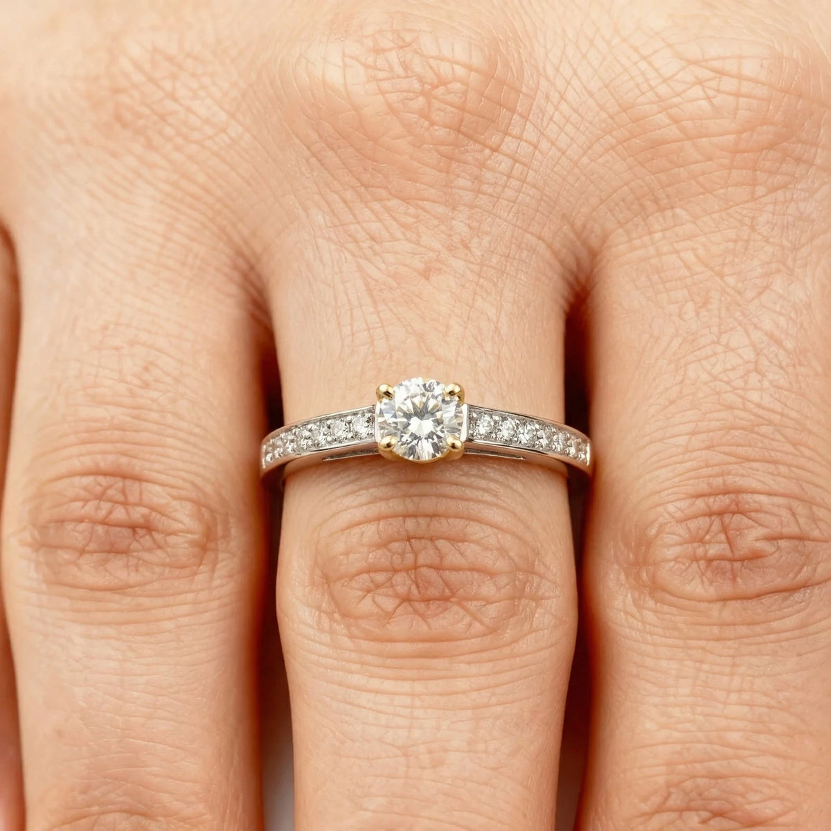 April by Bague or et Diamant