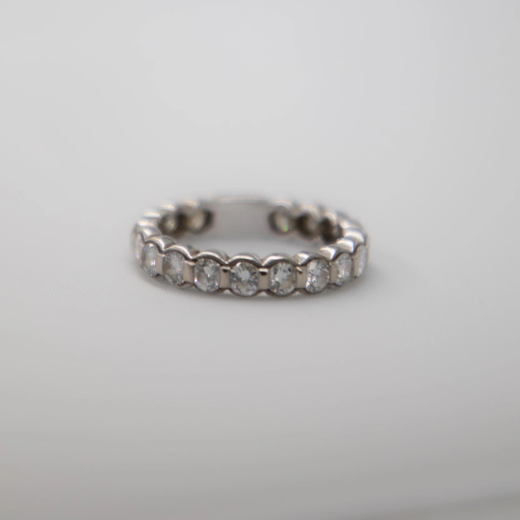 Bague Or blanc et Diamant pavage