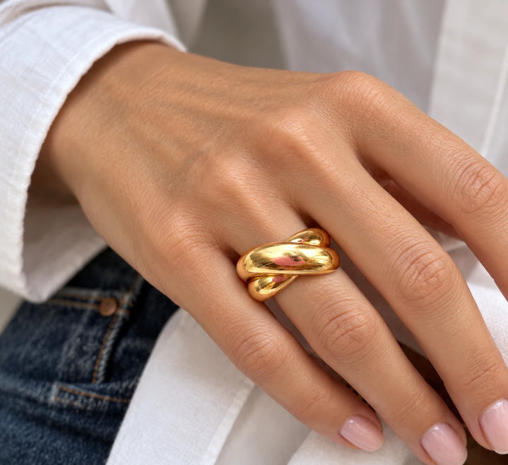 Cartier Bague Colisée or