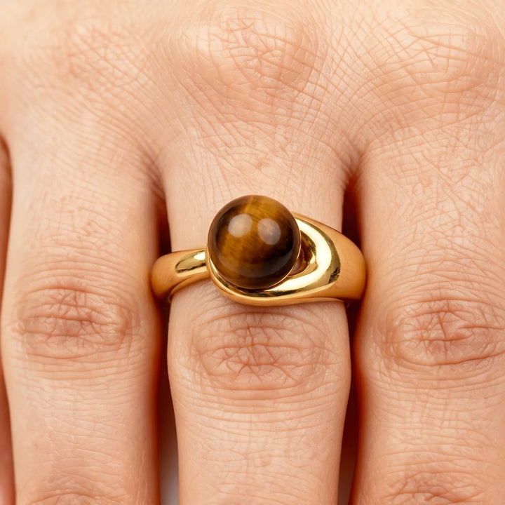 Boucheron Bague Or jaune et Oeil de tigre