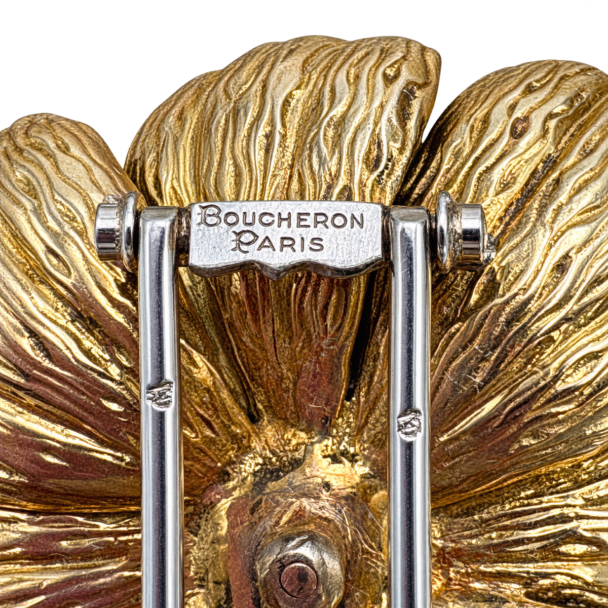 Boucheron · Broche Fleur en or et diamants