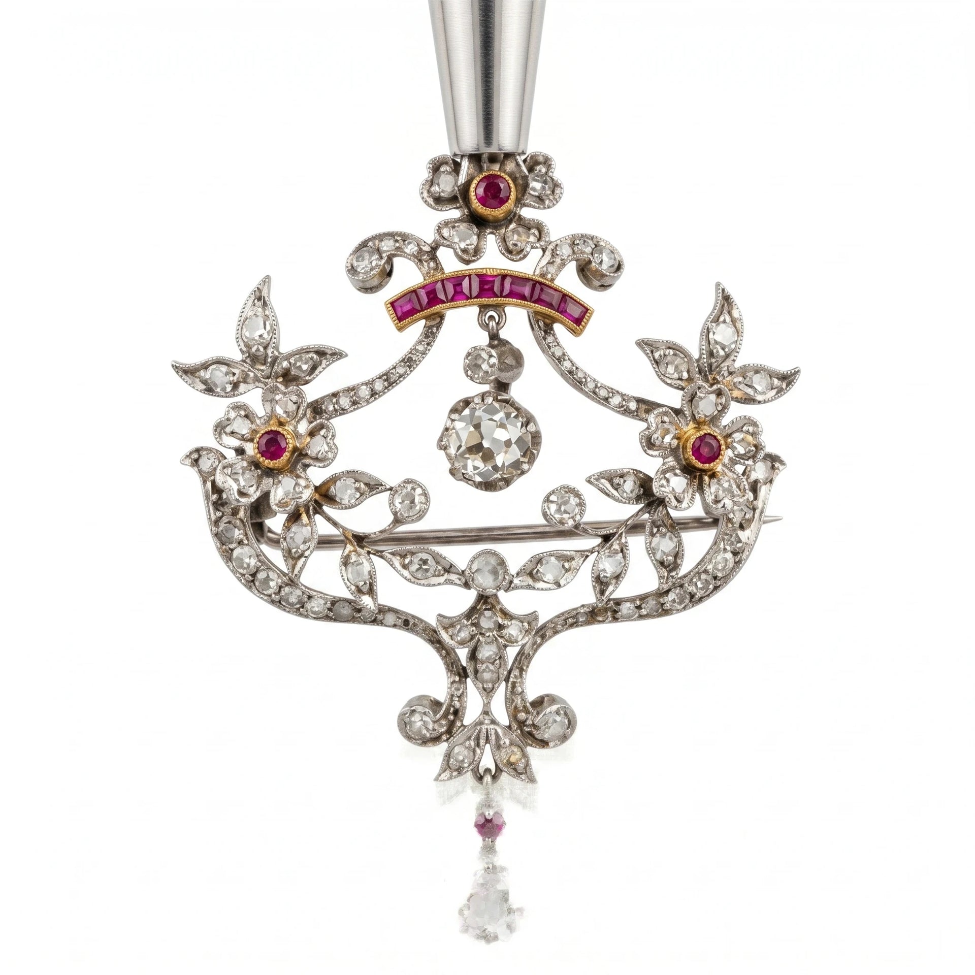 Broche platine et Rubis
