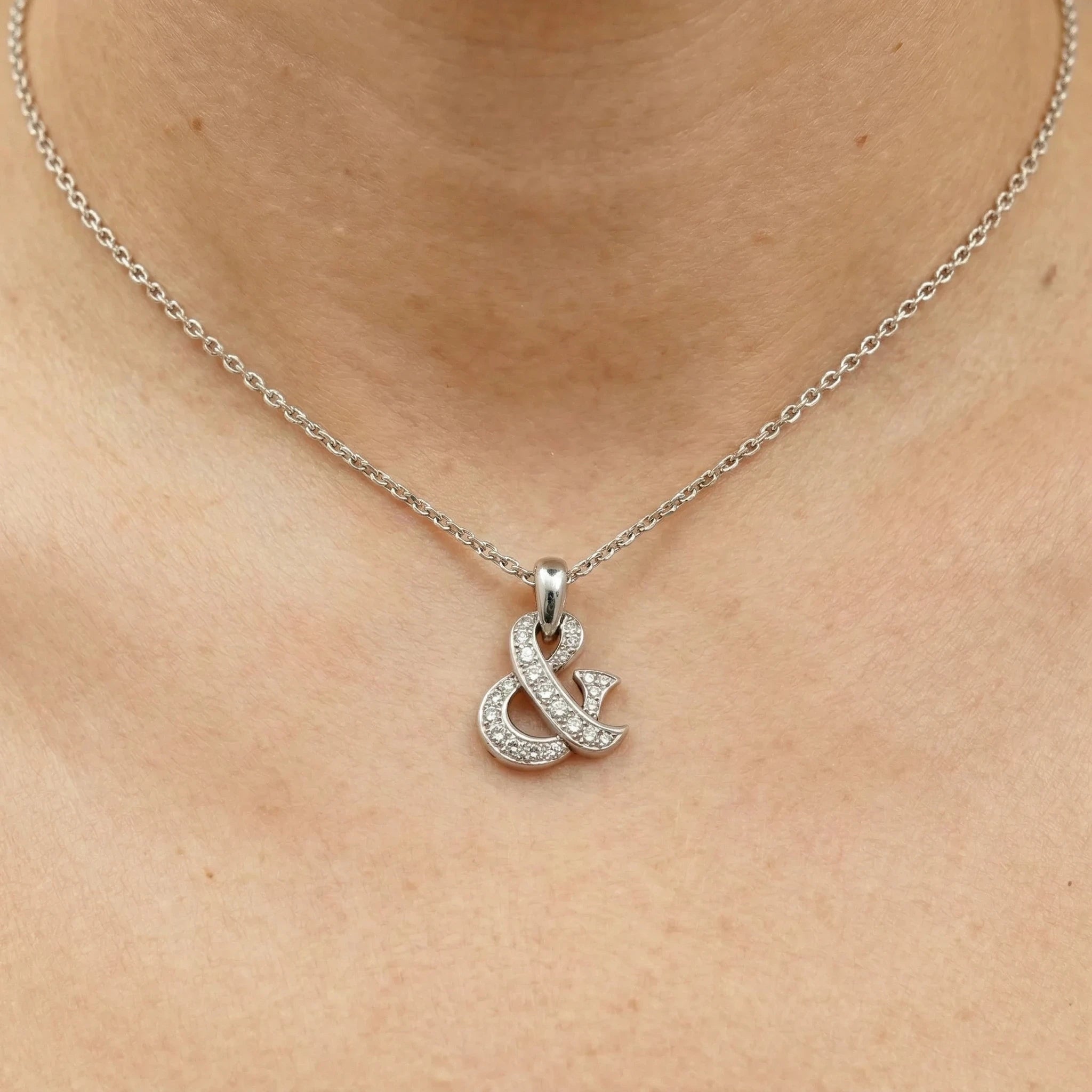 Van Cleef & Arpels Pendentif & Or blanc et Diamant pavage