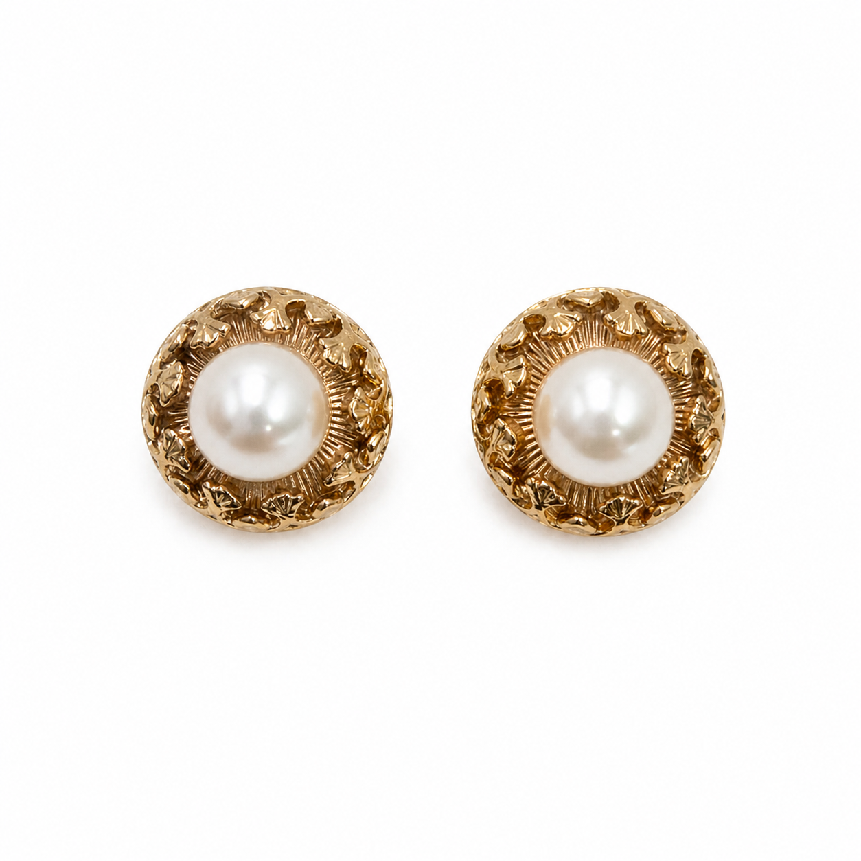 Boucles d'oreilles or jaune et perles
