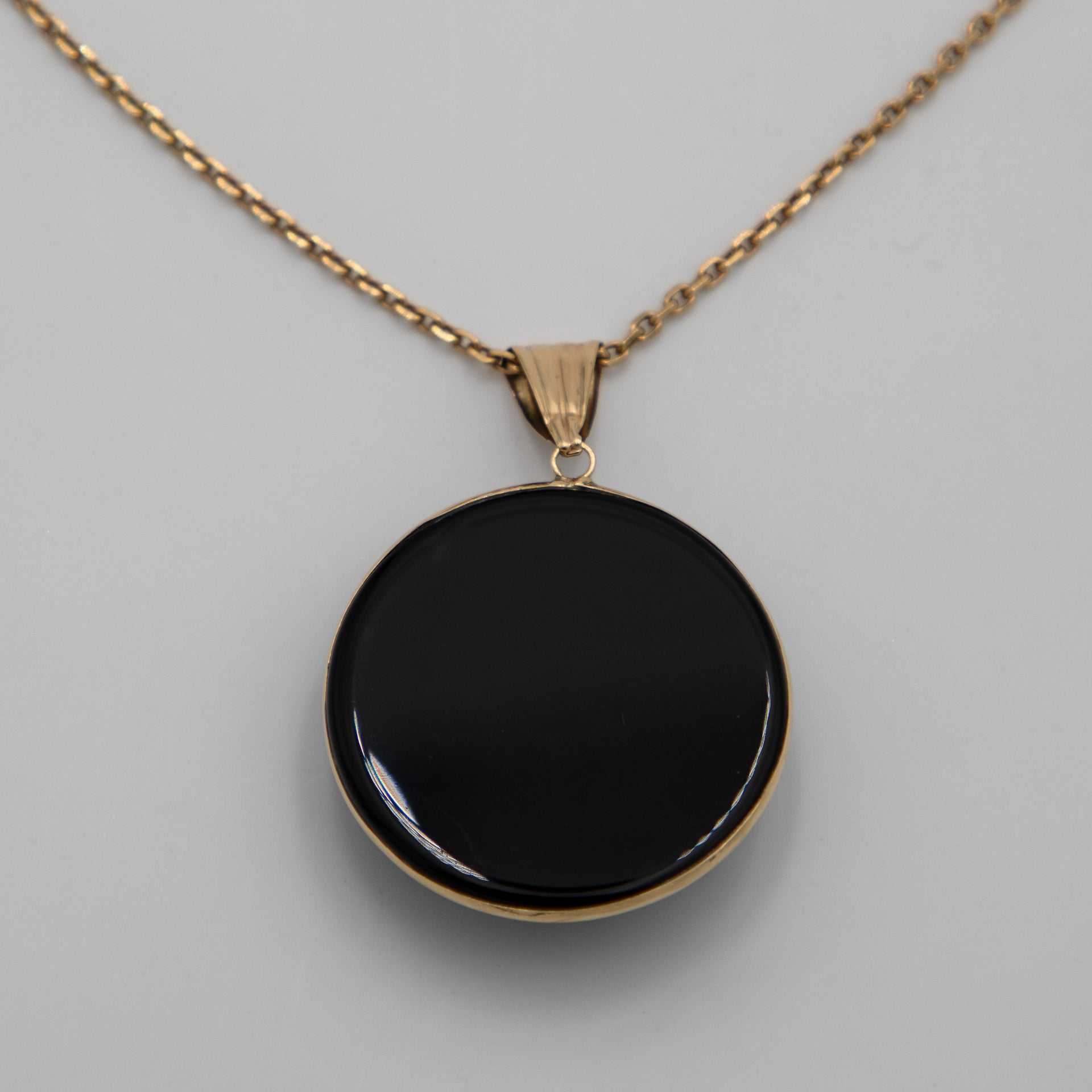 Pendentif Onyx et or jaune