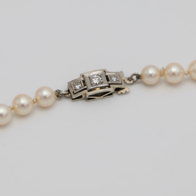 Pearl necklace