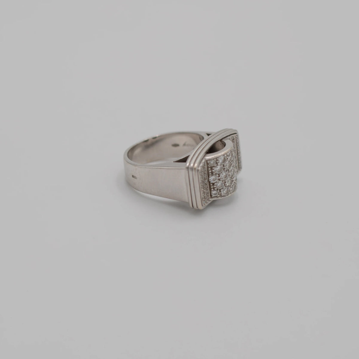 Poiray Bague or et Diamant pavage