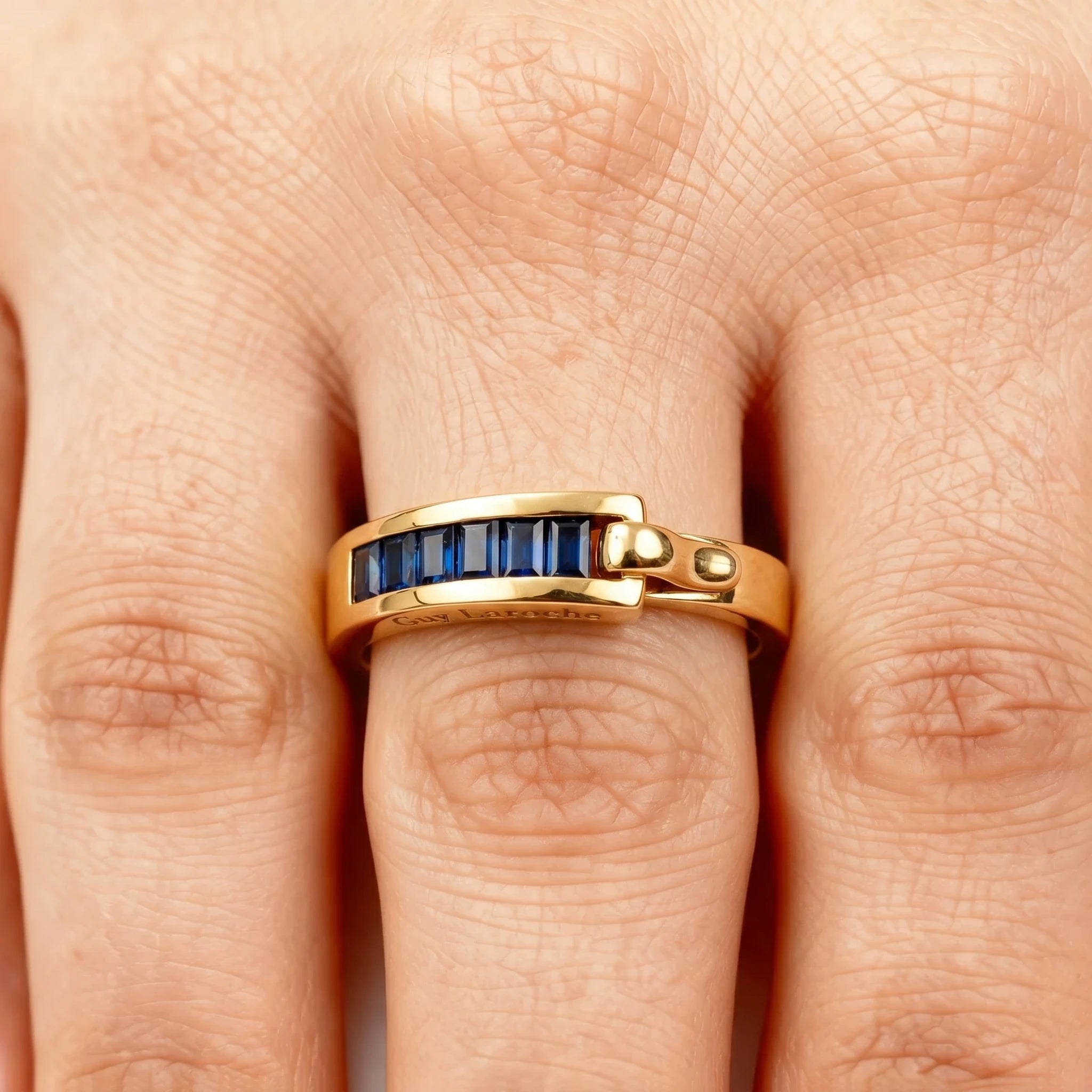 Guy Laroche Bague Or jaune et Saphir