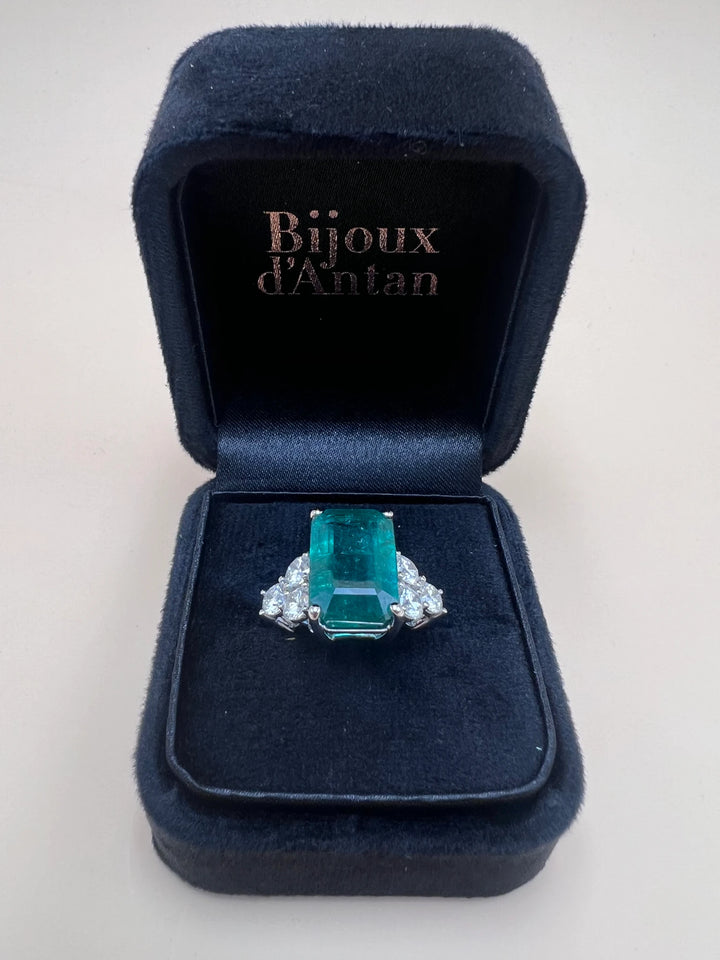 Bague Or blanc et Émeraude