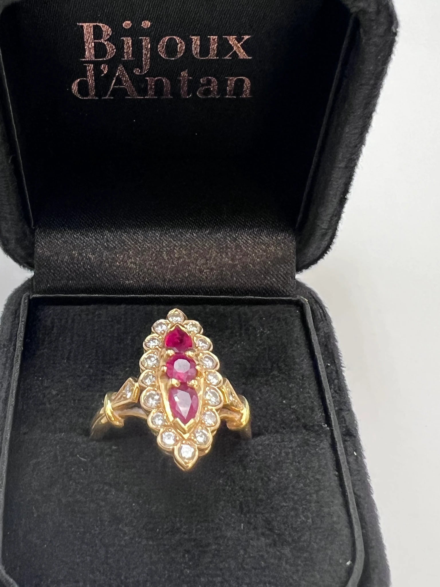 Bague Or jaune et Rubis