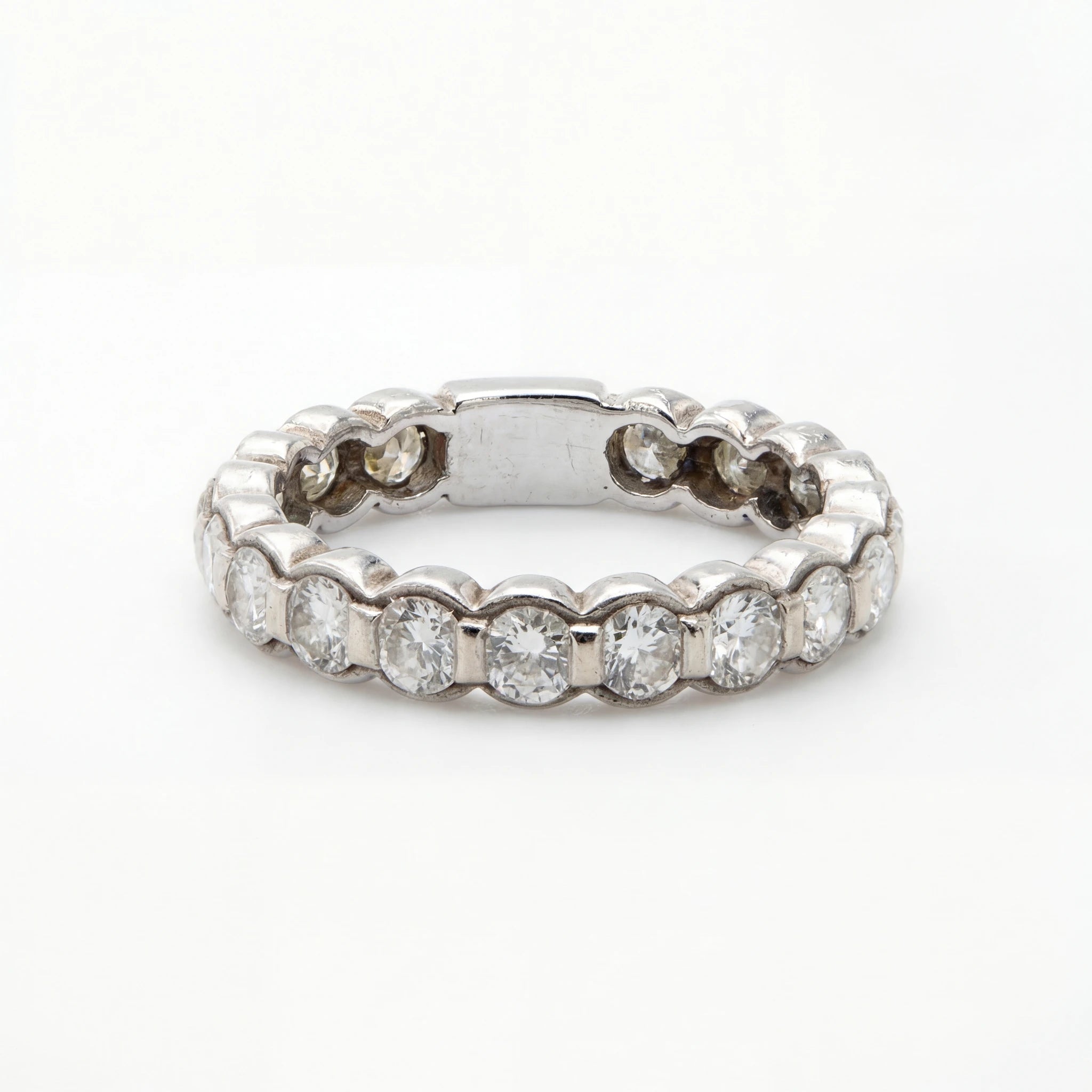 Bague Or blanc et Diamant pavage