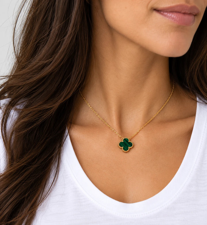 Van Cleef & Arpels Collier Alhambra or et Malachite