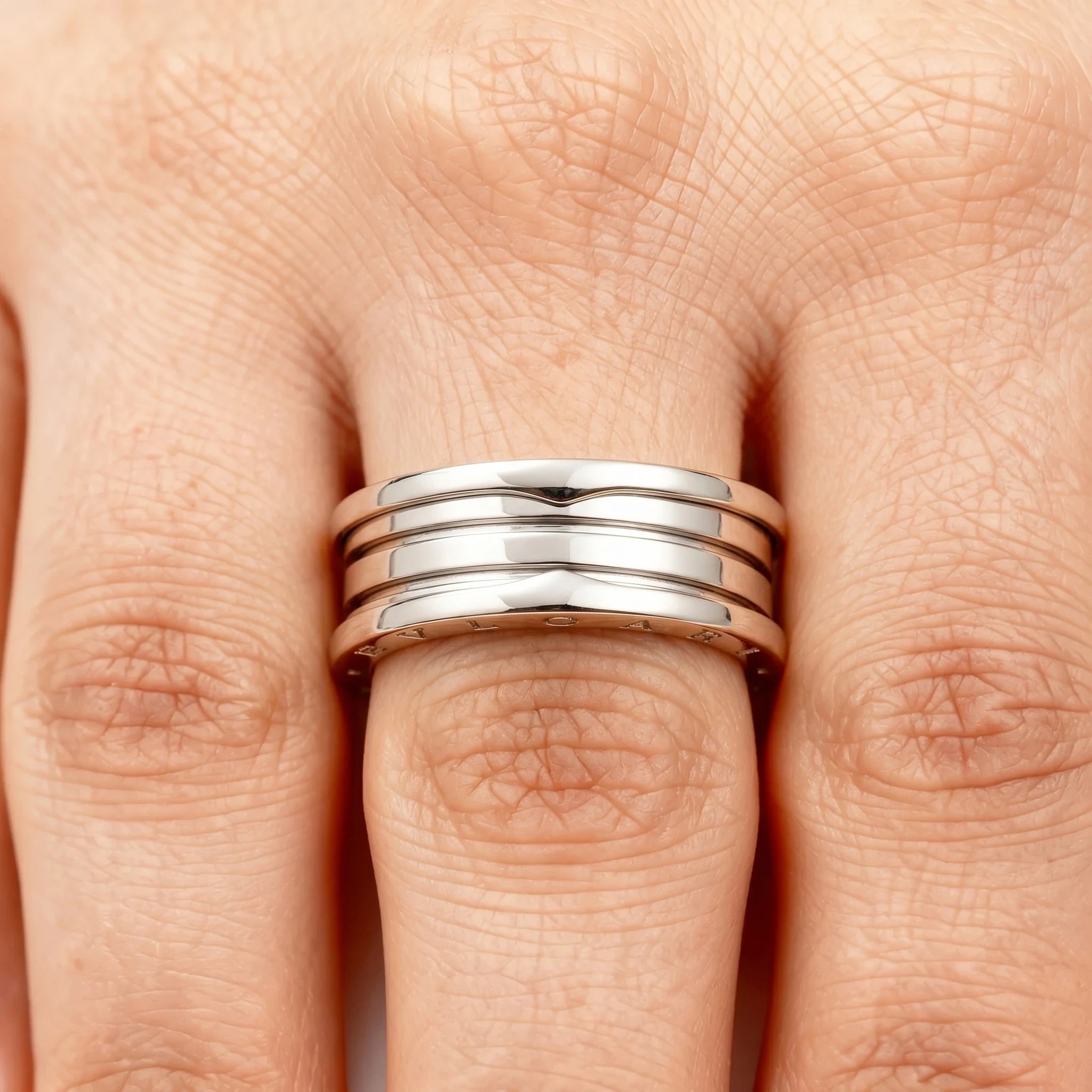 Bulgari Bague B zero Or blanc
