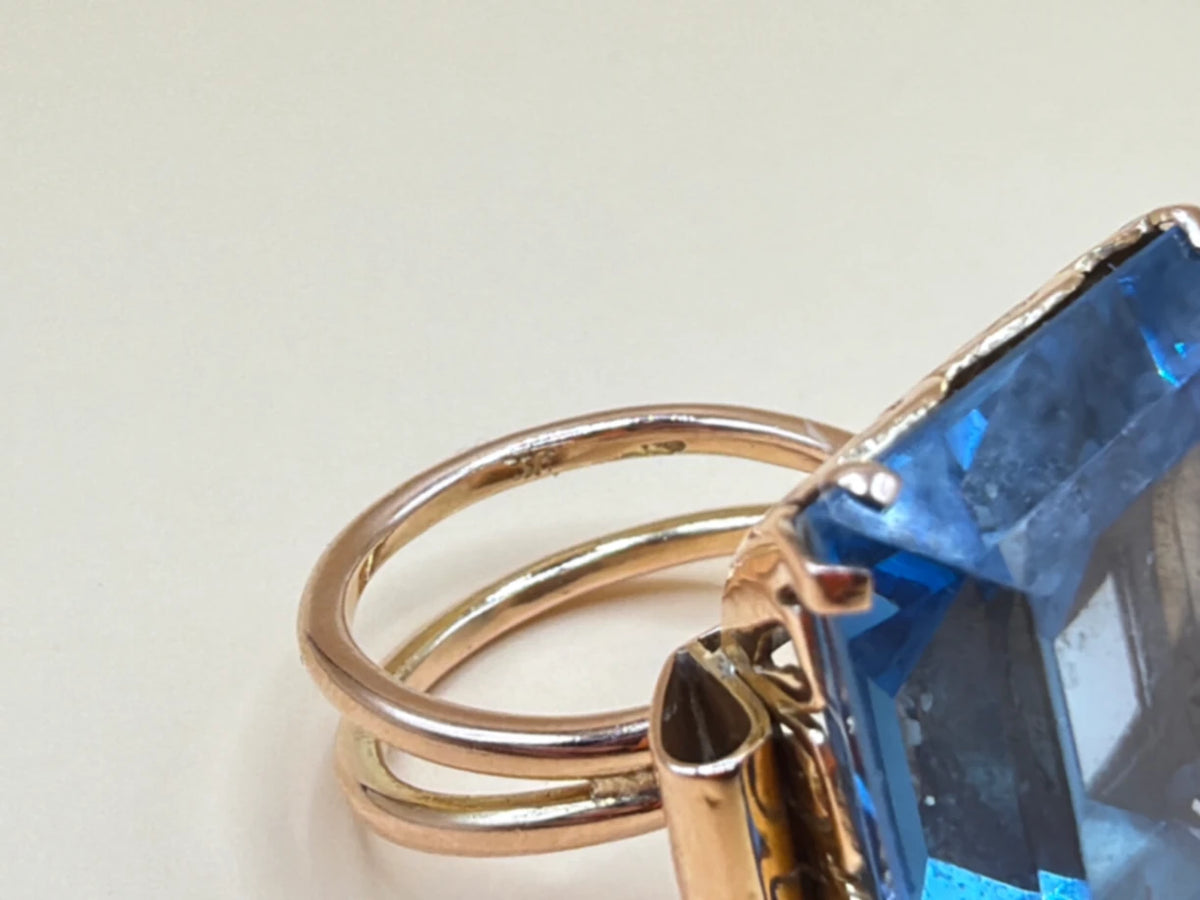 Bague Or jaune et Topaze