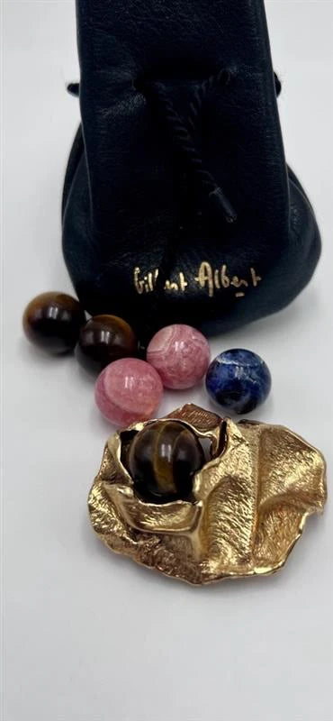 Gilbert Albert Broche Or jaune et Oeil de tigre