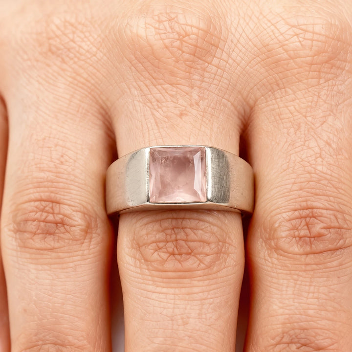 Cartier Bague Tank or et Quartz rose