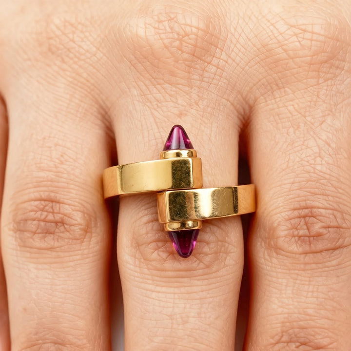 Cartier Bague Menottes Or jaune et Grenat