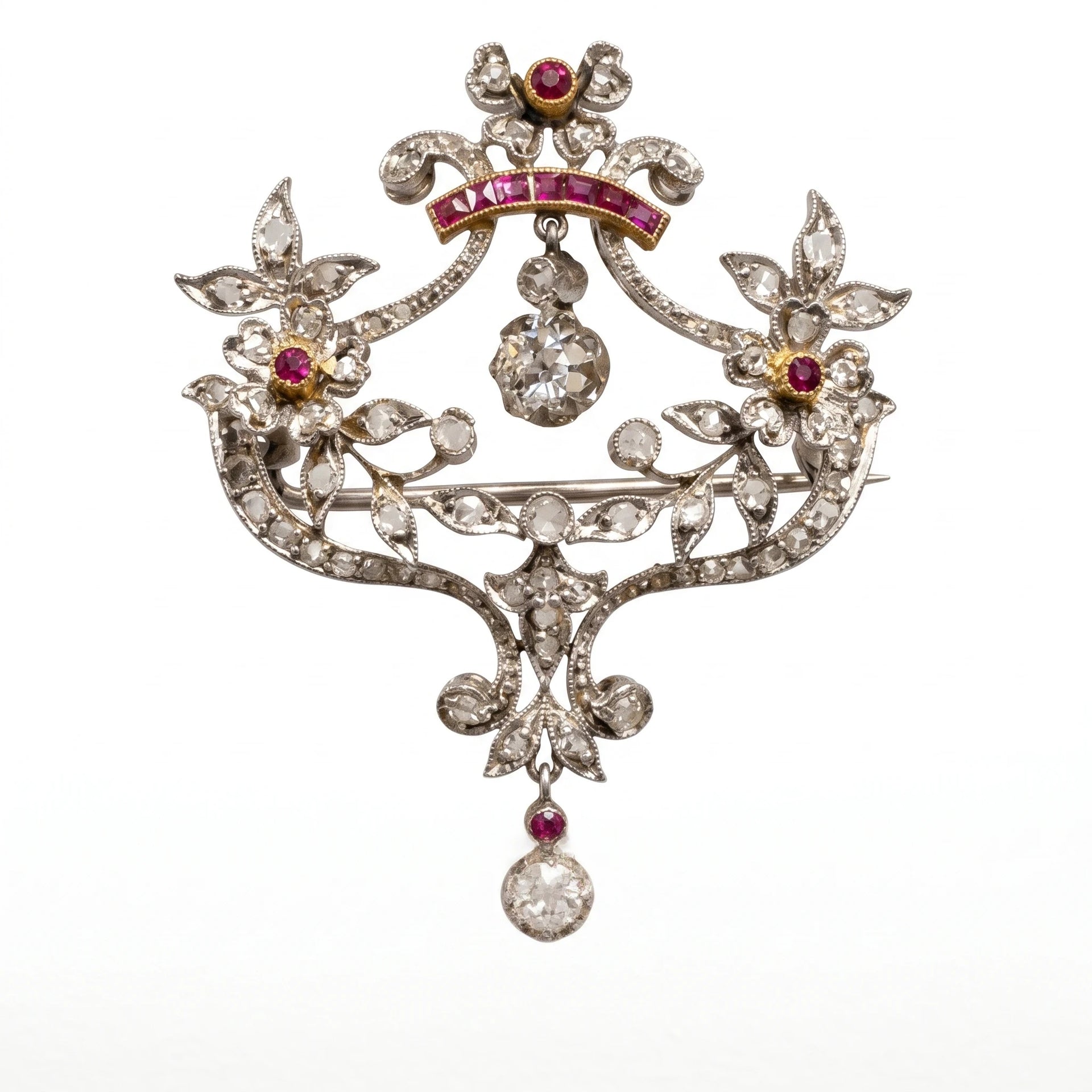 Broche platine et Rubis