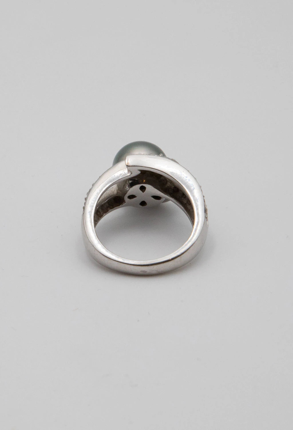 Bague Or blanc et Perle de culture