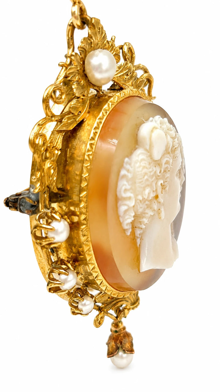 Pendentif or et Calcedoine