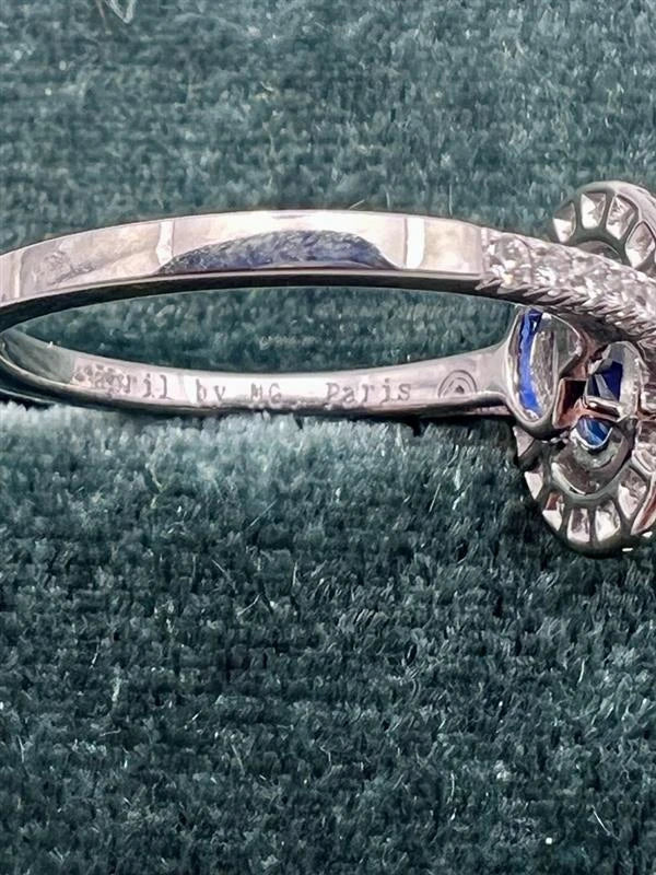 April by Bague Or blanc et Saphir