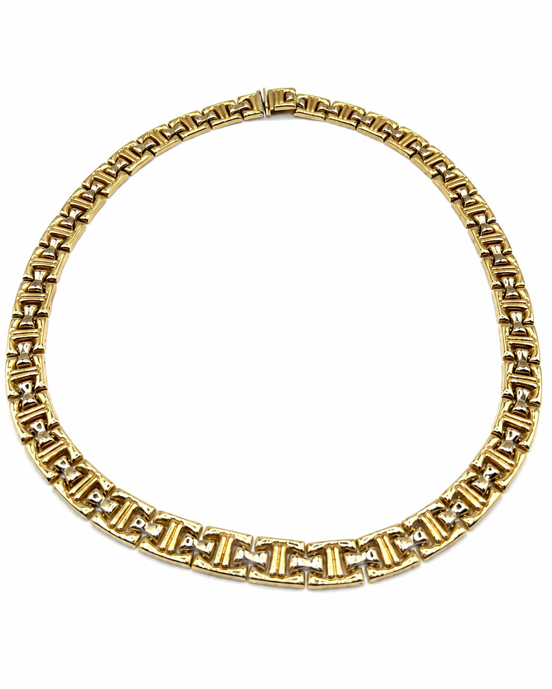 Collier or