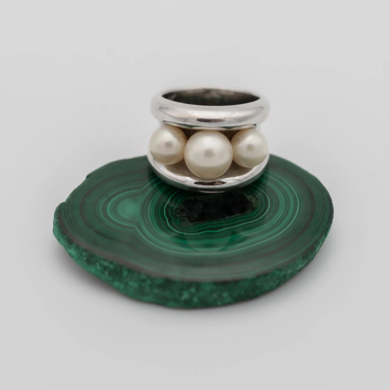 Poiray Bague Fidji Or blanc et Perle de culture